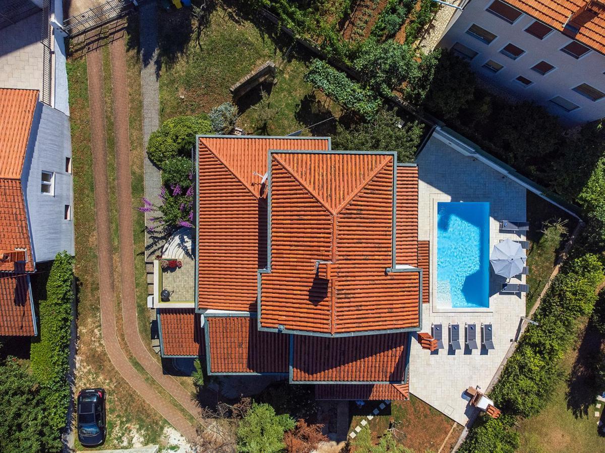 Big Swimming Pool Apartment Monvidal Pula Zewnętrze zdjęcie