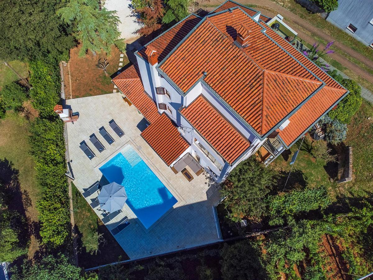 Big Swimming Pool Apartment Monvidal Pula Zewnętrze zdjęcie