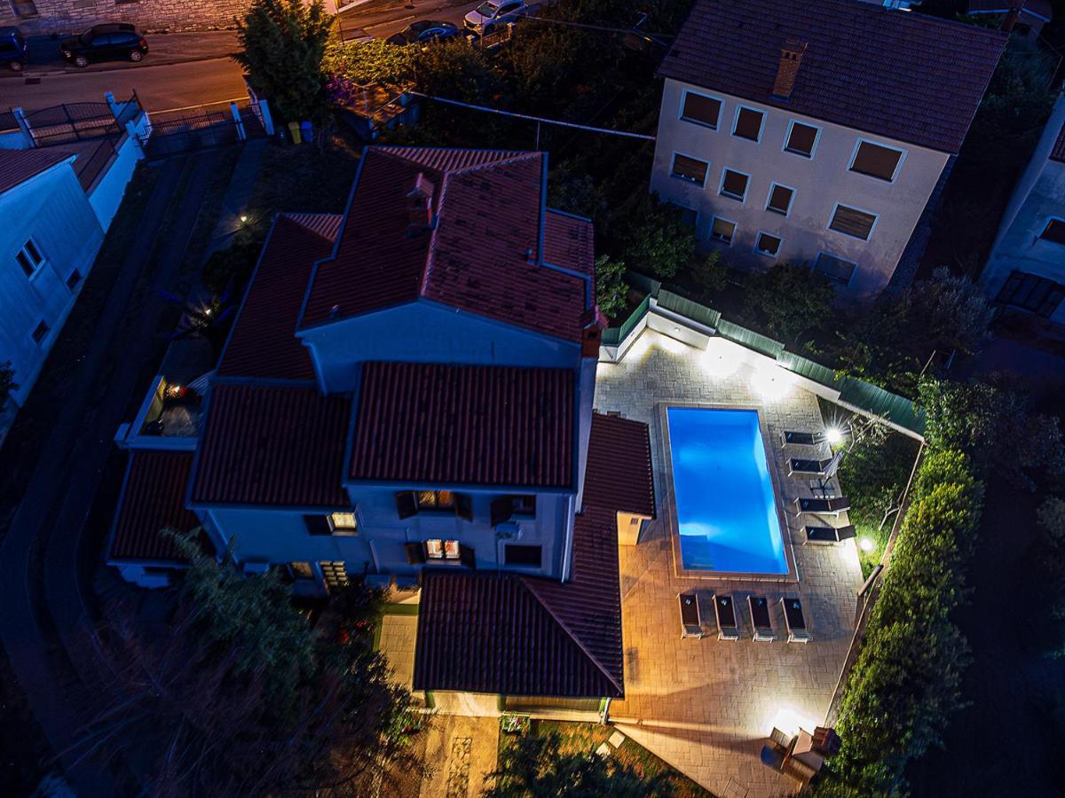 Big Swimming Pool Apartment Monvidal Pula Zewnętrze zdjęcie